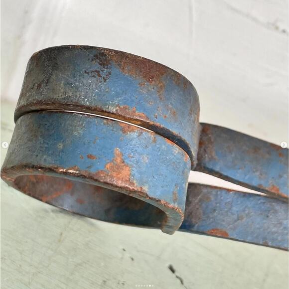 Vintage Rusty Metal Ice Block Tongs Blue Paint Industrial Farmhouse Salvage - Picture 6 of 7